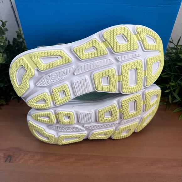 Hoka Women's Bondi 9 Cushioned Road Running Shoes Size 6 - Picture 9 of 9